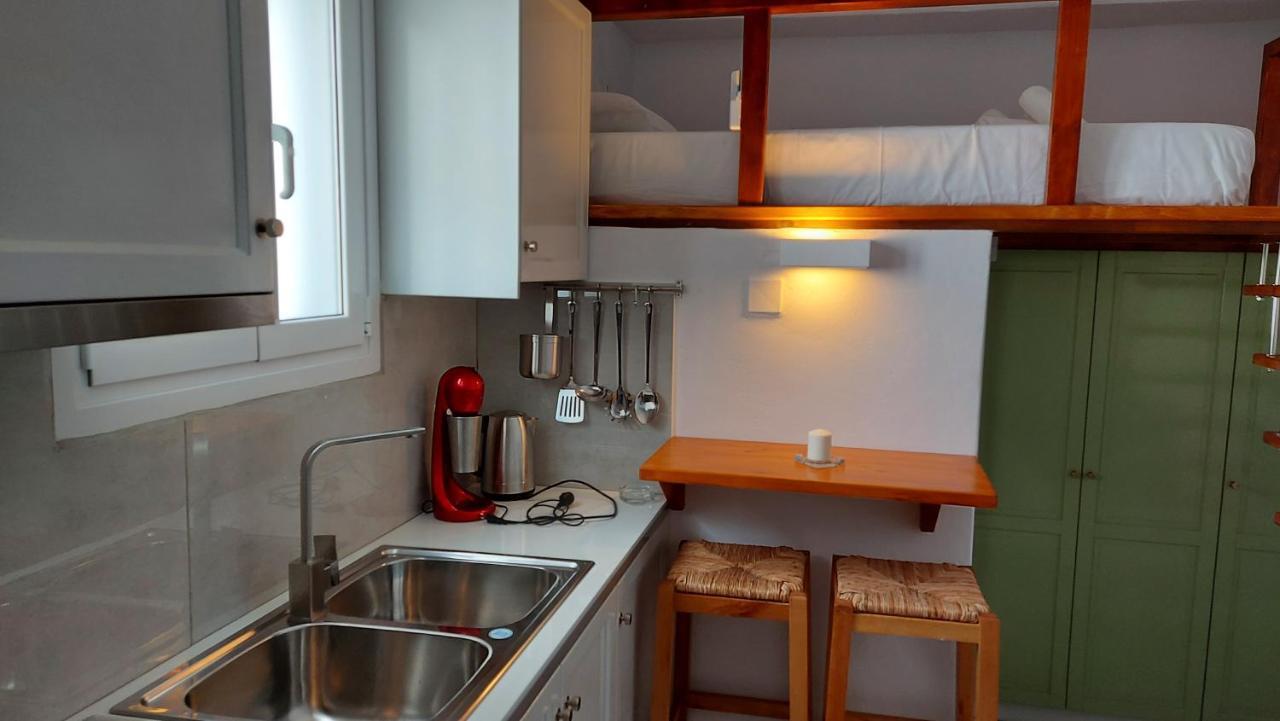 Niso Double Apartment Livadi  ภายนอก รูปภาพ