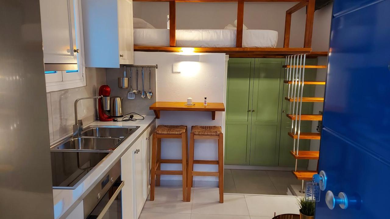 Niso Double Apartment Livadi  ภายนอก รูปภาพ
