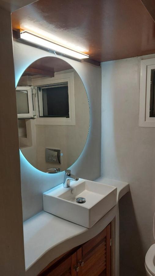 Niso Double Apartment Livadi  ภายนอก รูปภาพ